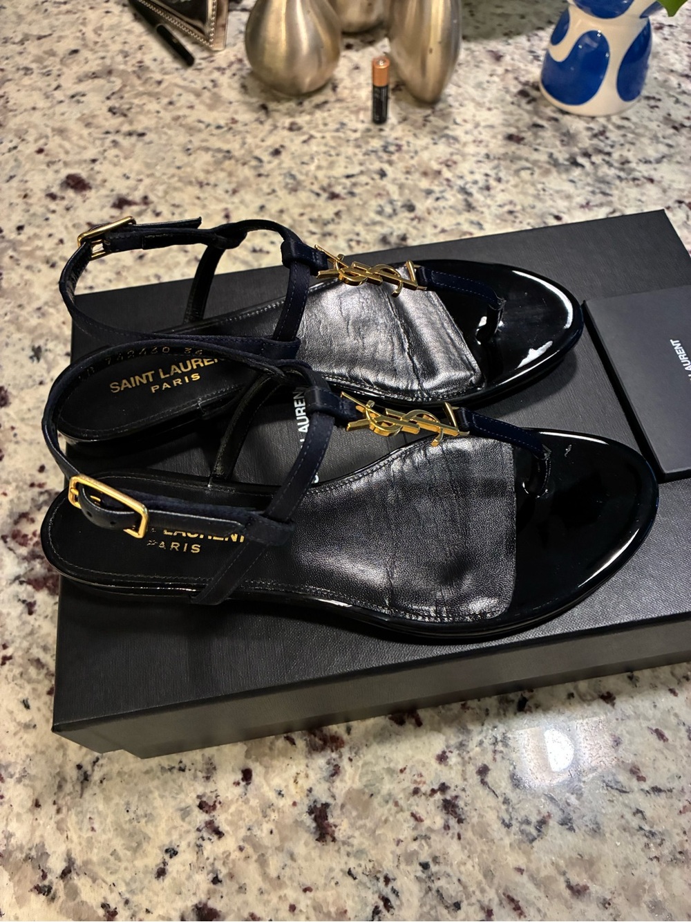 Saint Laurent Black Patent Leather Thong Sandals with Gold YSL Logo - Picture 4 of 8